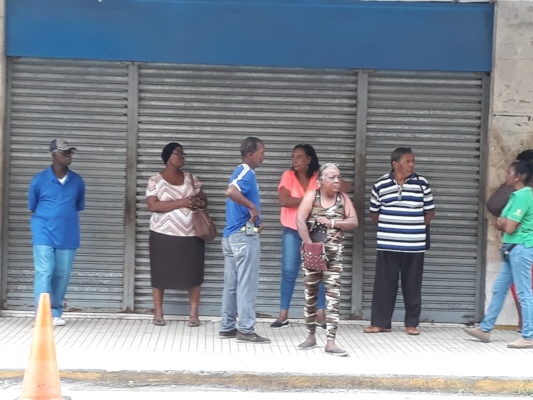 Exigen dialogar con las altas autoridades de la Lotería Nacional de Beneficencia. Foto/Diómedes Sánchez