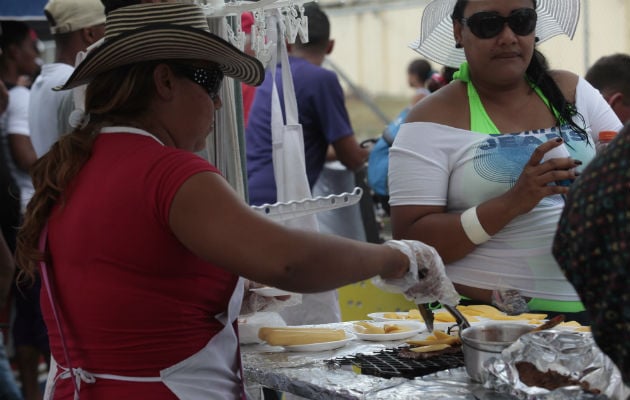 Unas 366 personas  se inscribieron para participar de la tómbola que se realizó en el Centro de Convenciones ATLAPA.