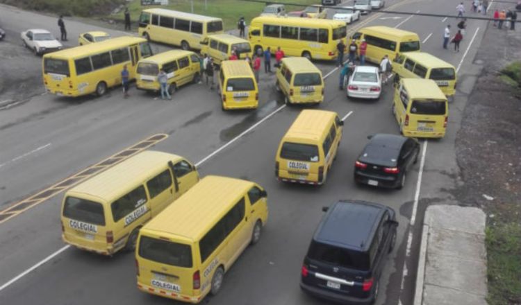 La regulación de los busitos en temas exclusivos del vehículo. Foto: Panamá América