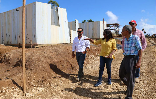 Comisión de Infraestructura Pública de la Asamblea Nacional inpecciona condición de proyectos de obras públicas. Foto/Cortesía