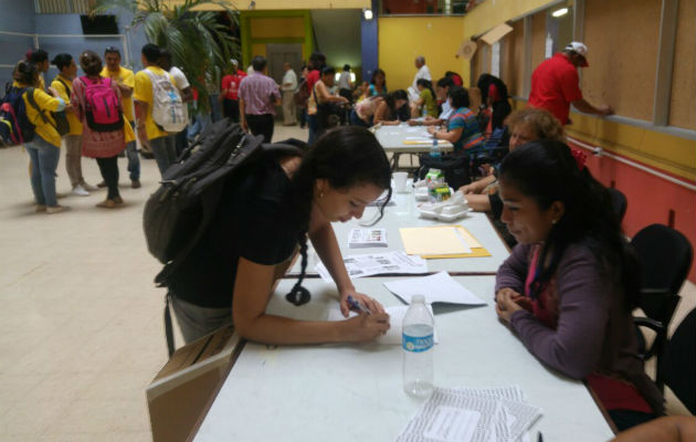 En la sede Central se registró una baja de 4.8% en los contratos definido, de igual forma en los indefinidos y obra determinada con un 5.2% y 13%, respectivamente.