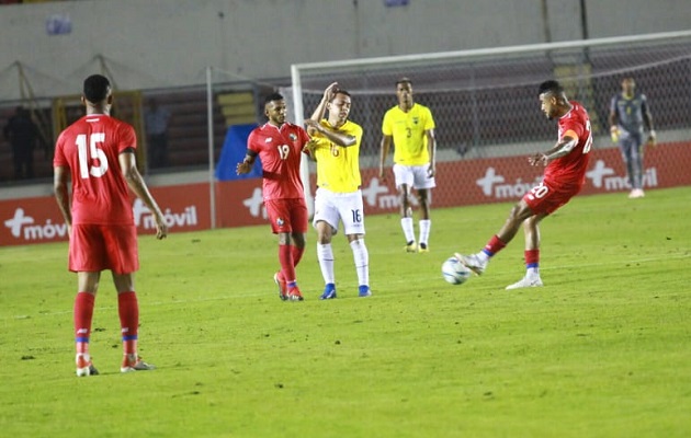 Panamá tuvo varias ocasiones en el primer tiempo.