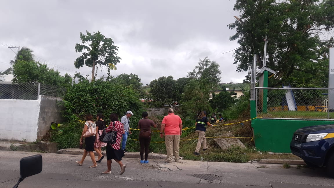 La Policía Nacional realizó operativos en las áreas adyacentes a la escena del crimen en El Crisol, el pasado 15 de septiembre. Foto diario Crítica