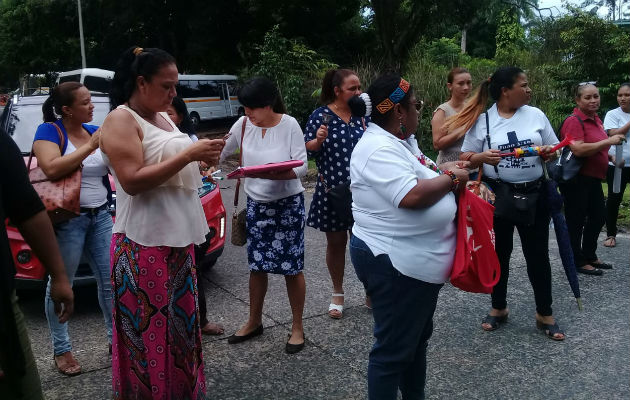 Educadores que solo reciben 220 dólares al mes llevan siete meses sin cobrar. Foto: Cortesía.