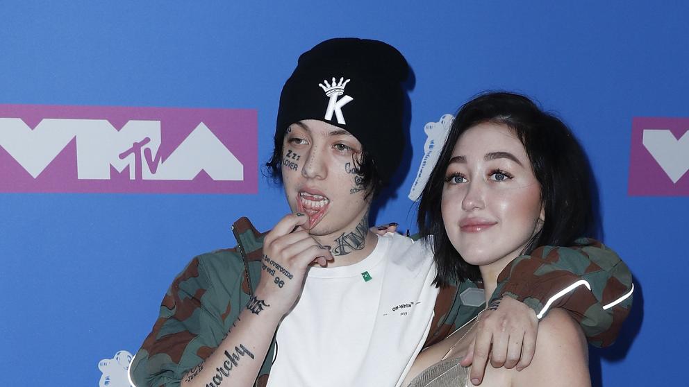 Lian Xan y Noah Cyrus.  Foto: EFE