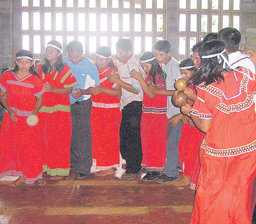 Resultado de imagen para comarca ngobe bugle bailes