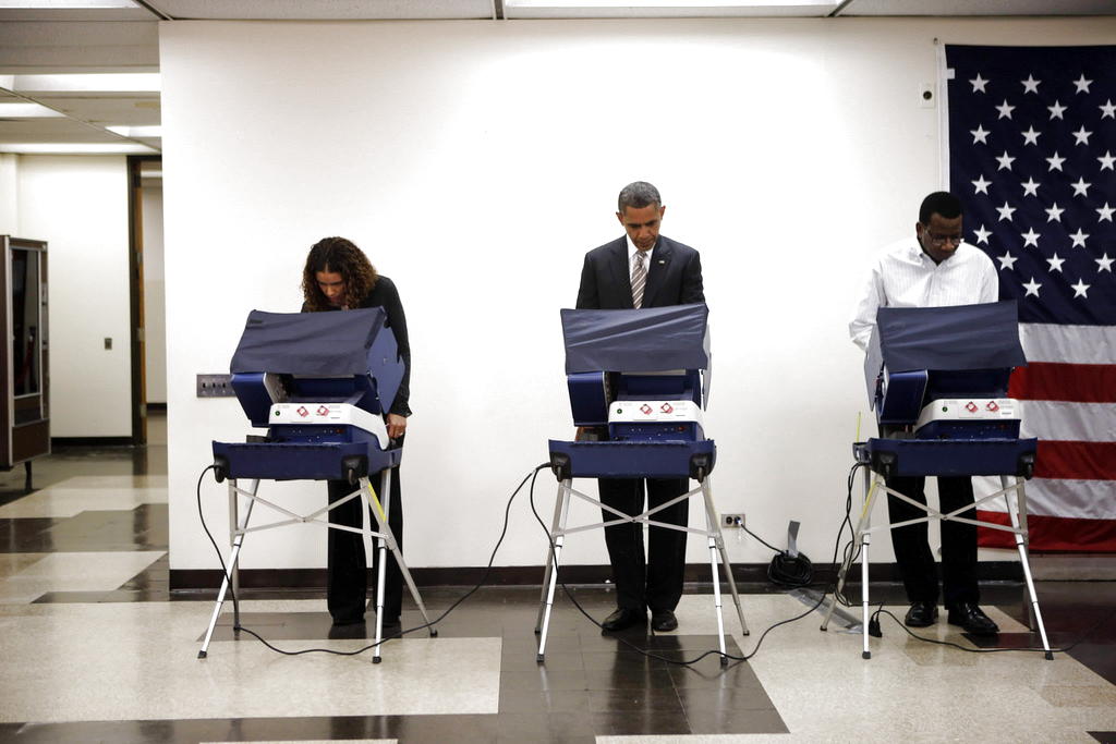 Obama el primer presidente de EE.UU. en votar por anticipado