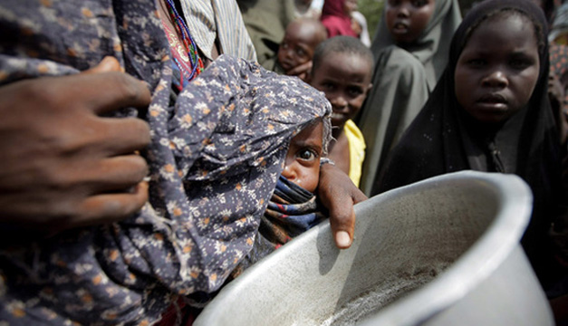 El hambre en África es asunto de todos los días. Es evidencia de la inequidad social. Muchos tienen poco y pocos tienen mucho. Foto:EFE