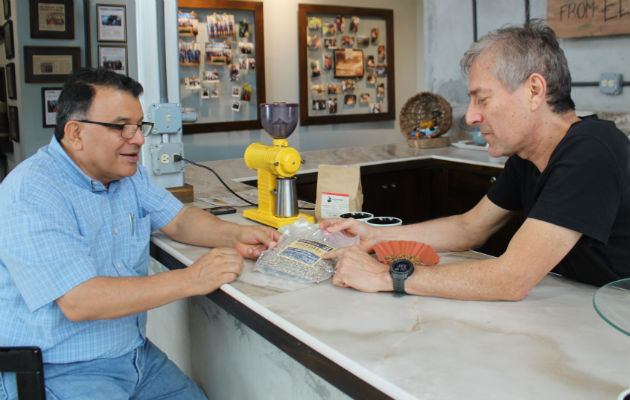 El éxito de los productores de café especial de Panamá se debe a que trabajan en equipo y comparten las experiencias. Foto/Cortesía