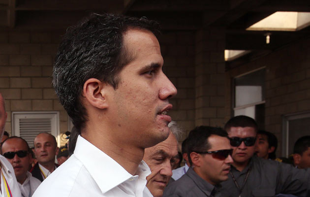 El presidente Juan Guaidó, a su legada al Puente de Tienditas, paratramitar la ayuda humanitaria. FOTO/AP