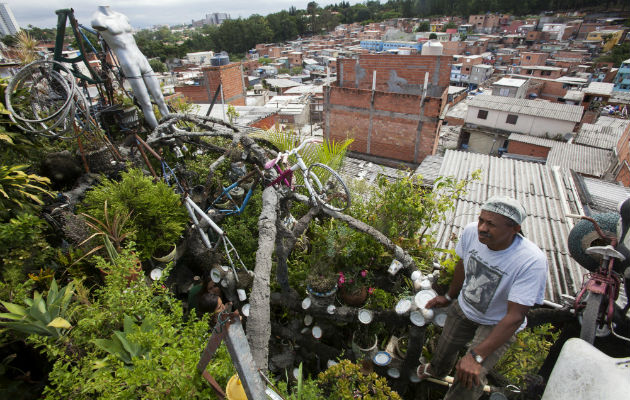 El considera que es un lugar de calma. Foto/ EFE