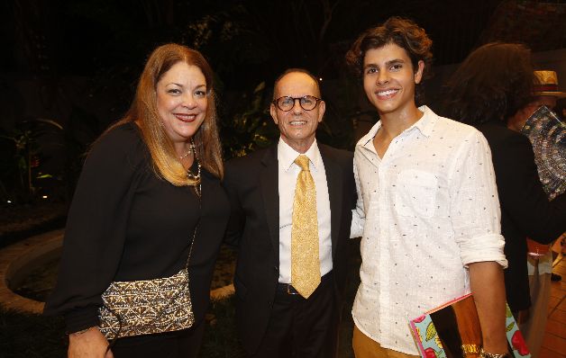 4. Elena Hernández, Ramón Eskildsen y Ramón Antonio Eskildsen.