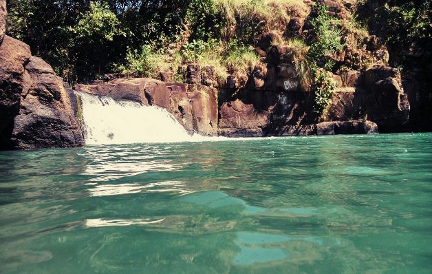 Es una hermosa piscina natural, cristalina y de aguas mansas que cautivan a cualquier bañista visitante.  / Foto José Manuel Adames