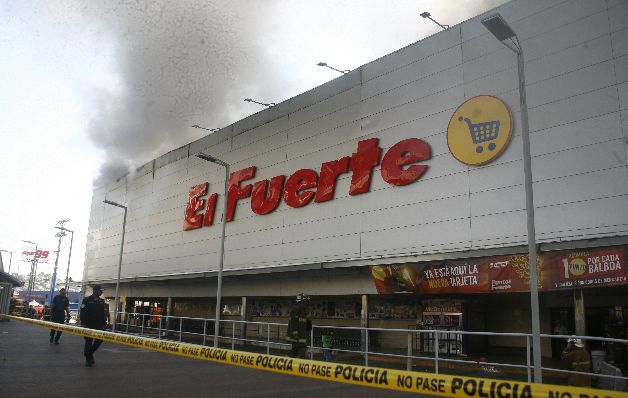 Corto circuito, causa del fuego en El Fuerte 