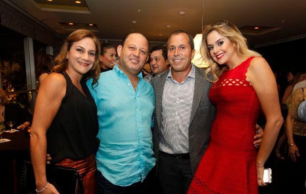 4.  Melissa Cohen, Samuel Cohen, Bernardo Cohen y Adriana Cohen.  