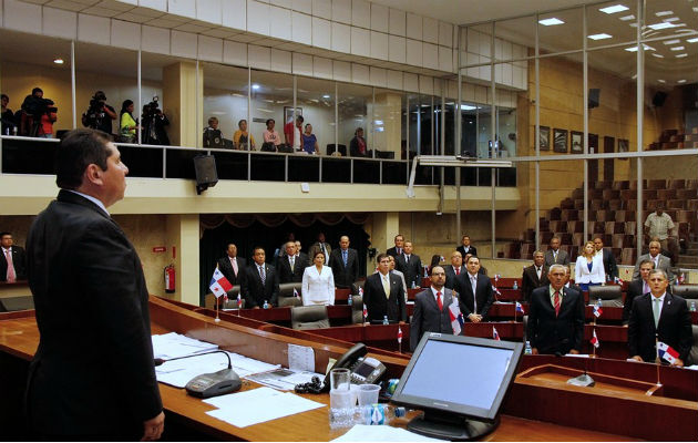 En la Asamblea Nacional es una de las instituciones donde hay pocas mujeres que ocupan altos cargos.