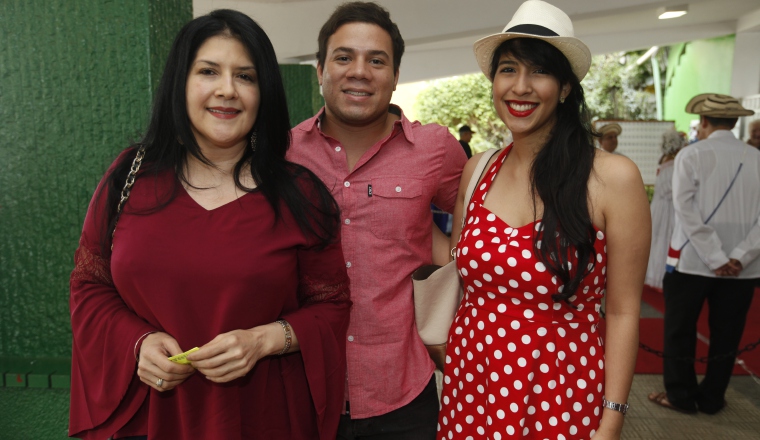 3. Eloísa de Pérez, Vernon Ramos y Ruth Pérez.