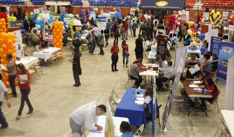 La primera feria de empleo será el 22 de julio en  la escuela Normal  Juan Demóstenes Arosemena. /Foto Archivo