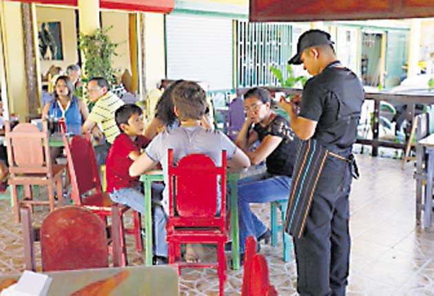 Comercios hacen caso omiso, y siguen con las irregularidades