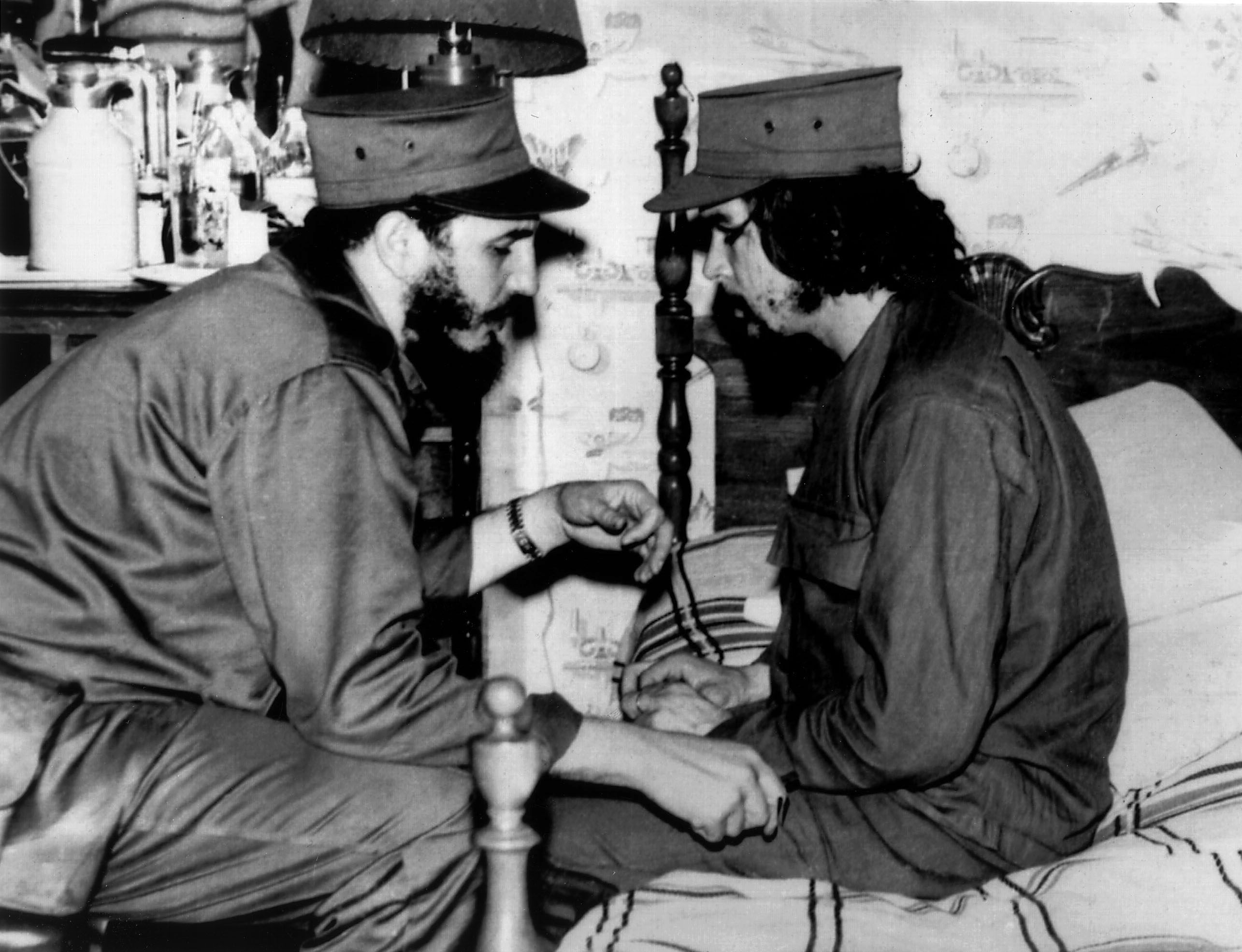 Fidel conversa con Ernesto 