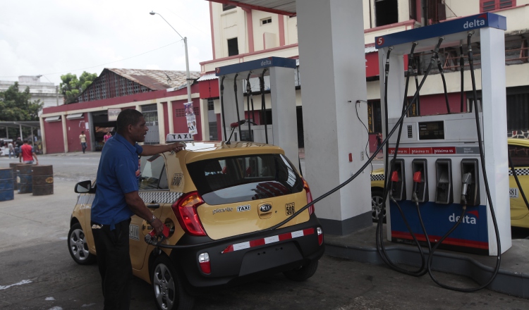 El precio de la gasolina en Panamá ha fluctuado en los últimos meses, tomando en cuenta la inestabilidad en el costo internacional. /Foto Archivo