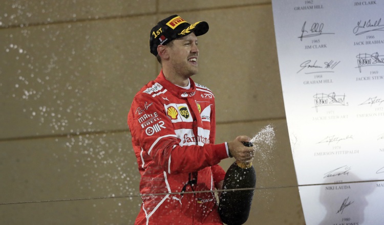 Sebastian Vettel (Ferrari) celebra la victoria. /Foto AP