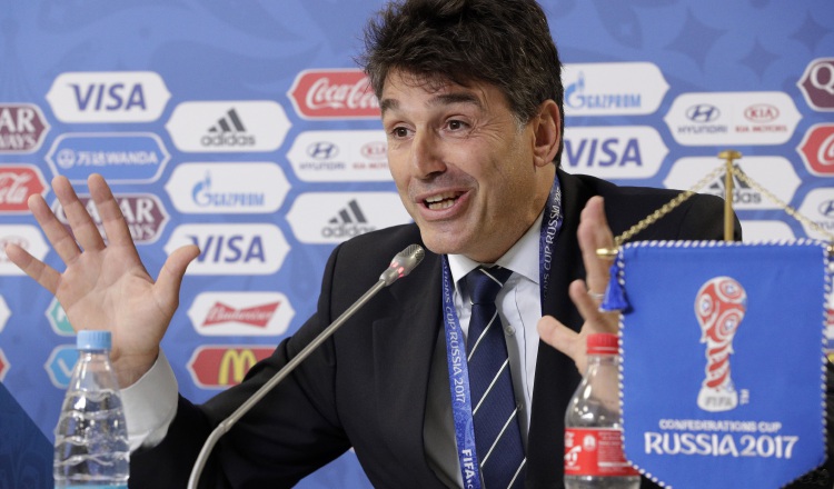 El italiano Massimo Busacca es el jefe de árbitros de la Fifa. /Foto AP