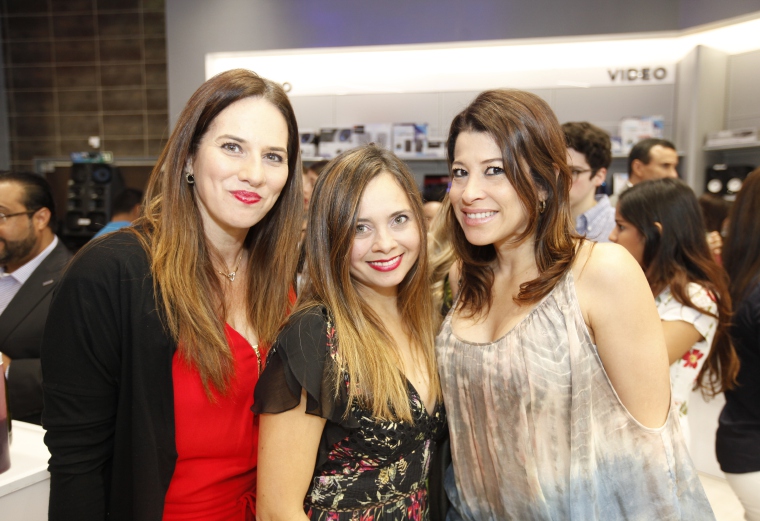 5. Adriana Peña, Tamara Salamín-Reiner y Astrid de Novey.