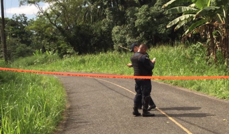 Área acordonada en Cativá, donde fue encontrado el decapitado. /Foto Delfia Cortez