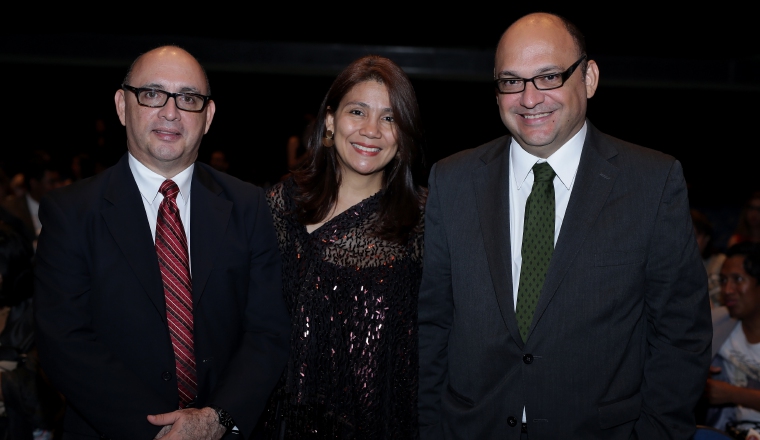 3.  Rolando Franco, Kathia de Franco y Raúl Franco.