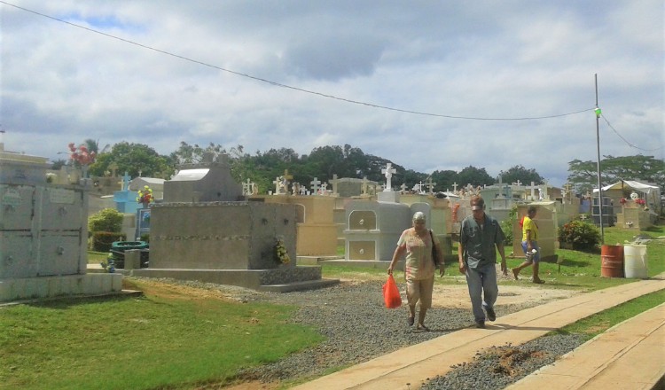 Casi a su máxima capacidad en cuanto a espacio se encuentra el cementerio de Chitré.