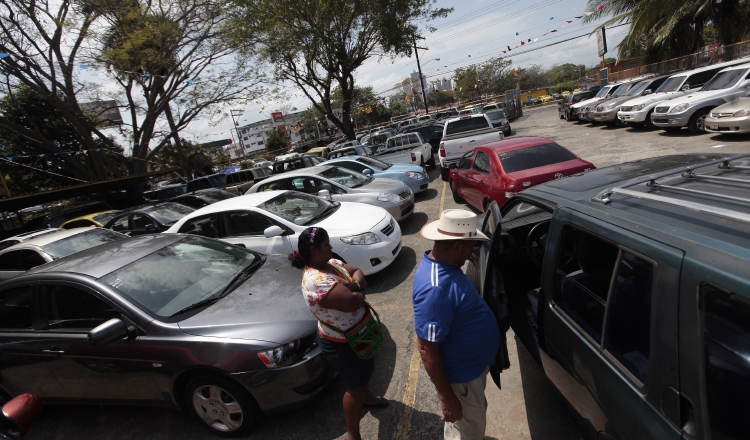 Los panameños pueden alquilar un automóvil por un costo de tan solo 25 dólares, y entre los requisitos mínimos está la licencia de conducir vigente. /Foto Archivo