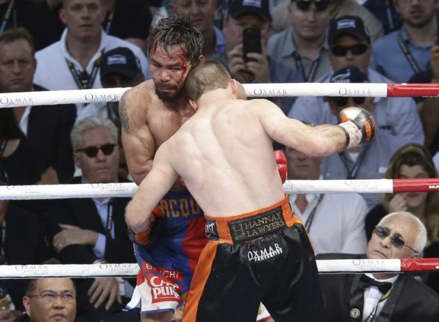 Manny Pacquiao en su pelea contra Horn. Foto AP