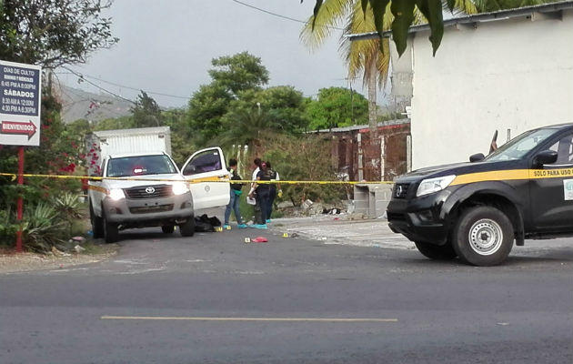 El cuerpo fue encontrado cerca de una bolsa negra. 