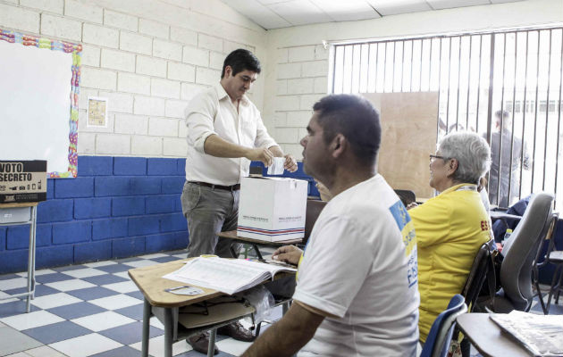 Carlos Alvarado, logró la presidencia con el 60% de los votos. FOTO/EFE