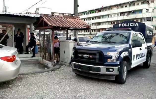 La mujer recibió dos impactos de bala.