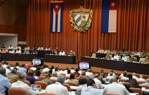 Anteriormente la asamblea se reunía y elegía al presidente en un día.