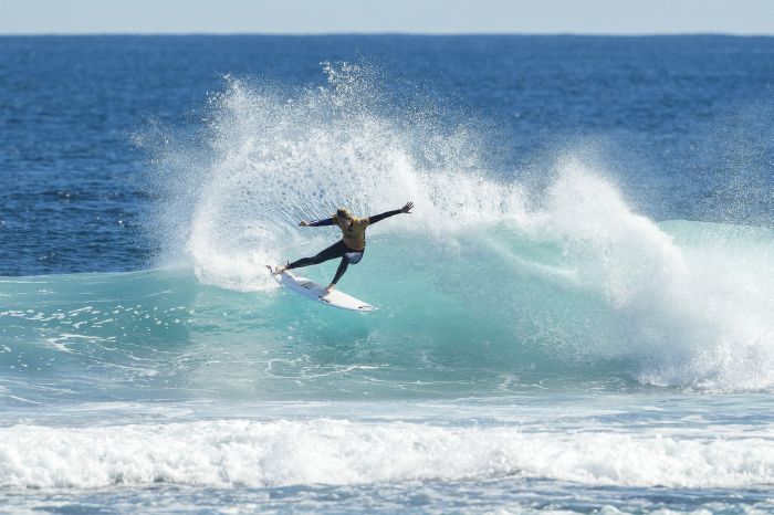 La surfista australiana hexacampeona del Mundial de Surf, Stephanie Gilmore, participa en una prueba de la Liga Mundial de surf, en Margaret River. Foto EFE