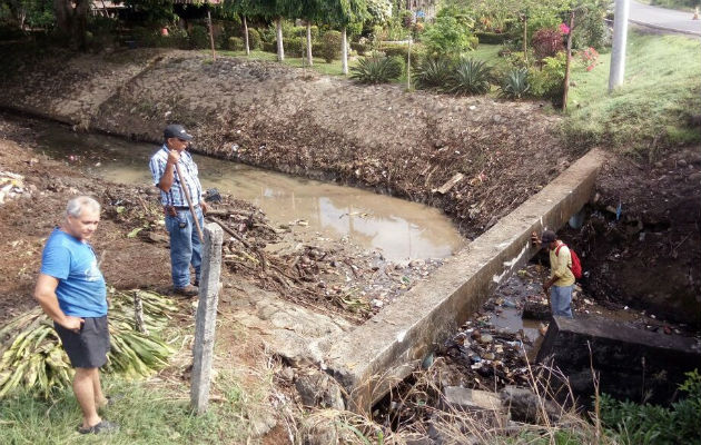 La quebrada estaba muy contaminada con basura. Foto: José Vásquez. 