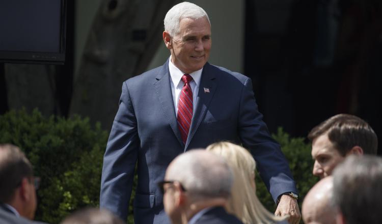 El vicepresidente  de Estados Unidos Mike Pence, participó en una sesión extraordinaria del Consejo Permanente de la OEA. EFE