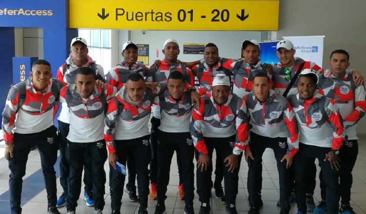 El equipo de futsal viajó el miércoles a Cochabamba. /Foto Cortesía