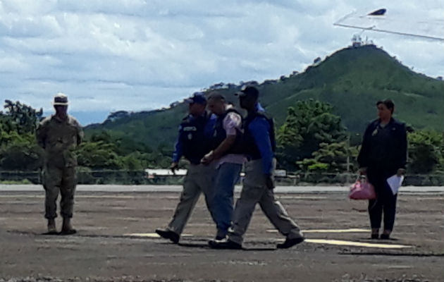 Momentos de su retorno al país extraditado desde Costa Rica. Fotos: José Vásquez. 