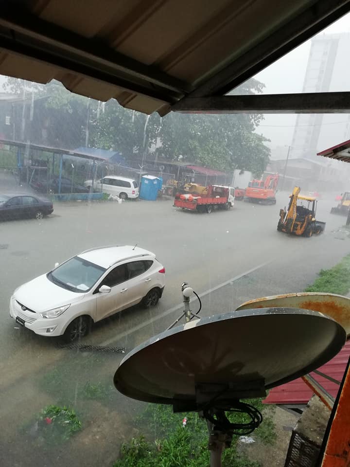 La provincia de Colón cada vez que llueve queda totalmente anegada. Foto/Diómedes Sánchez