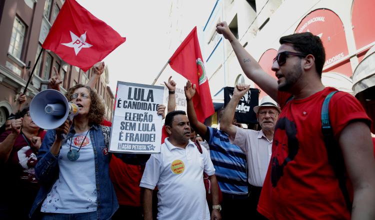 Simpatizantes de Lula exigen su libertad. EFE