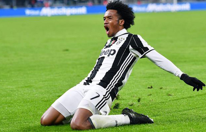 Juan Guillermo Cuadrado celebra un gol al Inter. Foto EFE