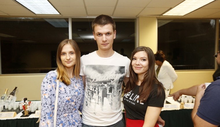 3.  Diana Gracheva, Alexander Gracheva y Eugenia Smirnova.