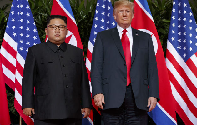 Donald Trump y Kim Jong-un, se reunieron en junio de este año. FOTO/AP