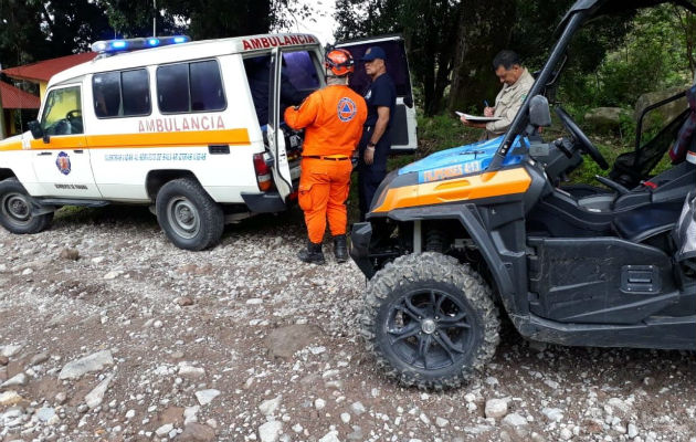 Los afectados reciben los primeros auxilios de los equipos de rescate. Foto/Mayra MAdrid