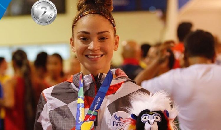 Carolena Carstens empezó  dominando el combate por la medalla de oro, pero al final no pudo con la cubana. Cortesía