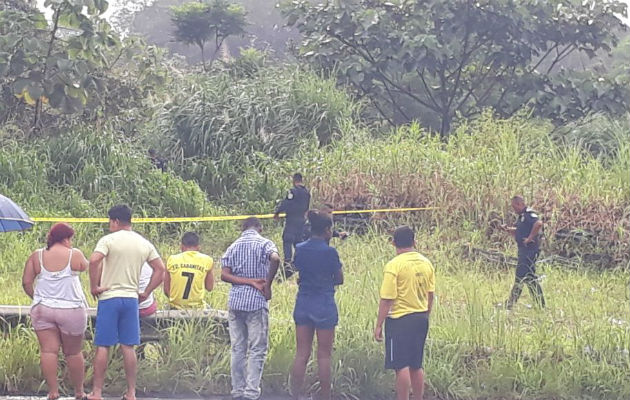 el cuerpo fue encontrado en una barranca. Foto/Diómedes Sánchez